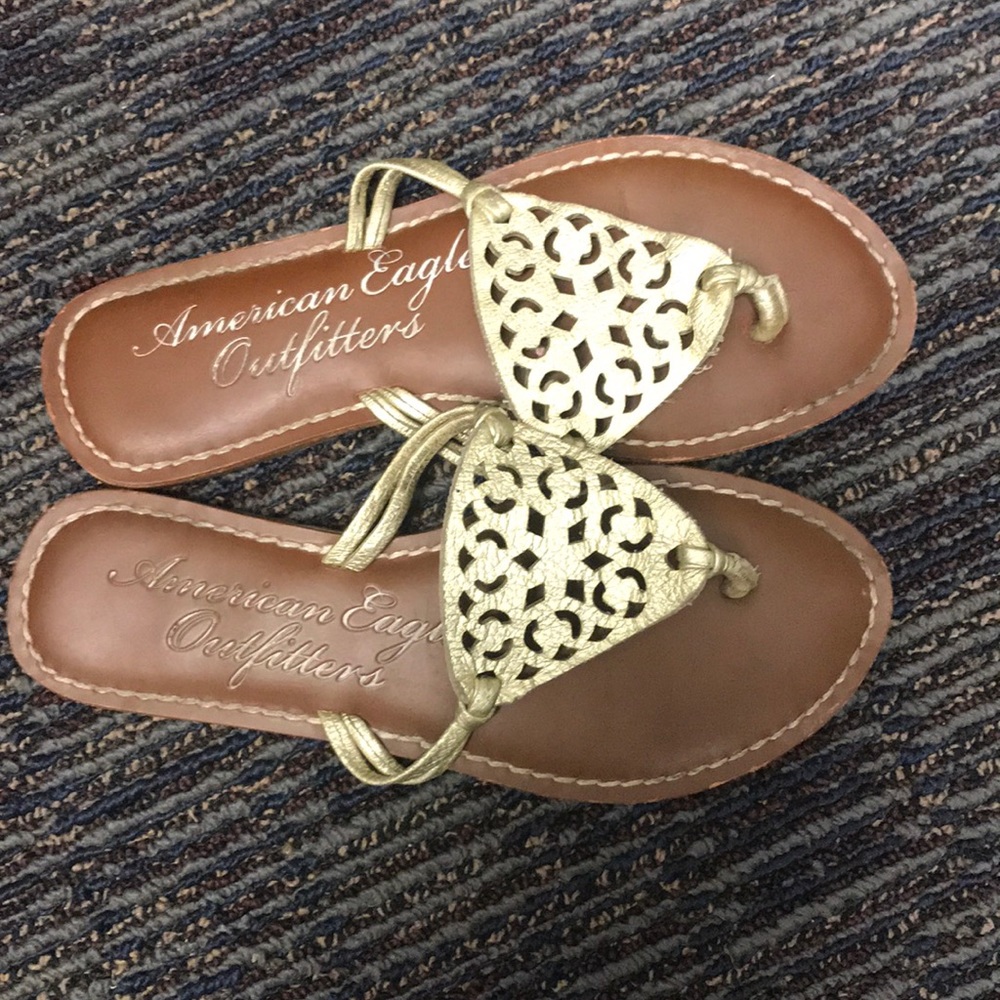 Size 7.5 American Eagle Outfitter gold sandals
